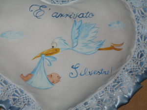 FIOCCO NASCITA BIMBO A CUORE CELESTE IN PITTURA CICOGNA - immagine 2